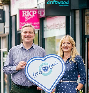 Tom Arthur MSP with Wendy Ross, a Milngavie business owner